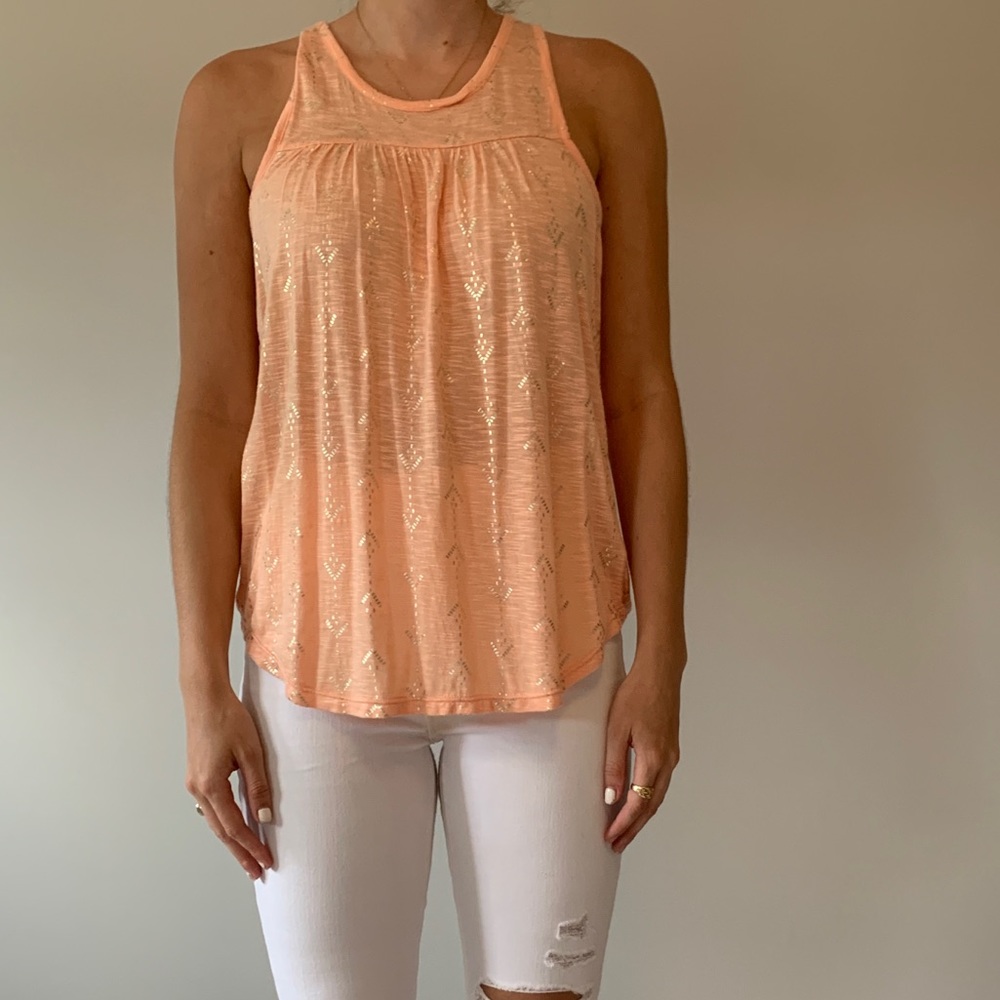 Salmon with gold detail top
